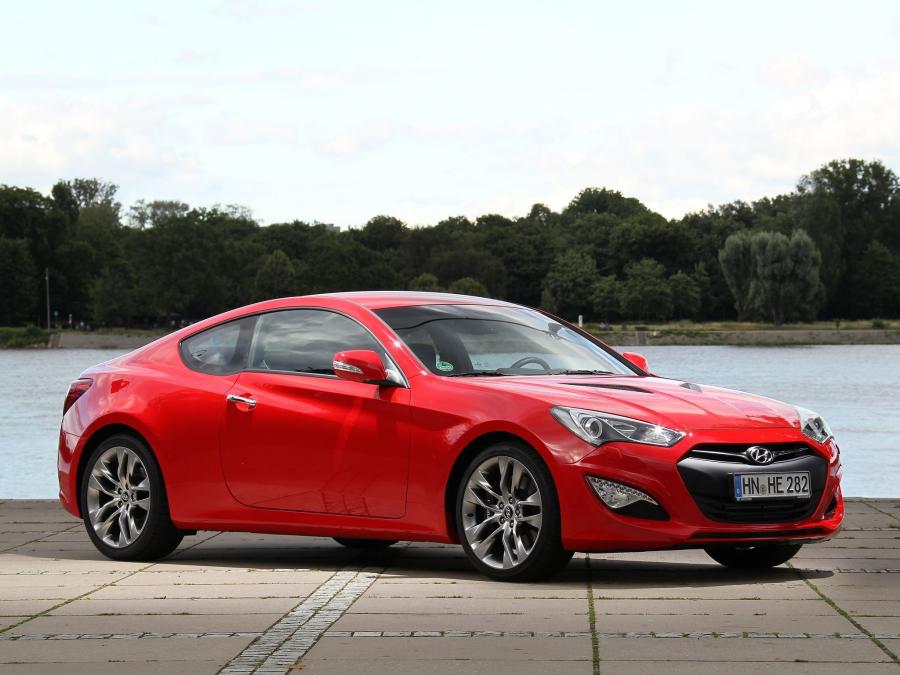  Hyundai Genesis Coupe 2012 года  (фото 8 из 16)